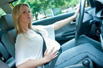 Sfaturi pentru a conduce in siguranta cand esti insarcinata
